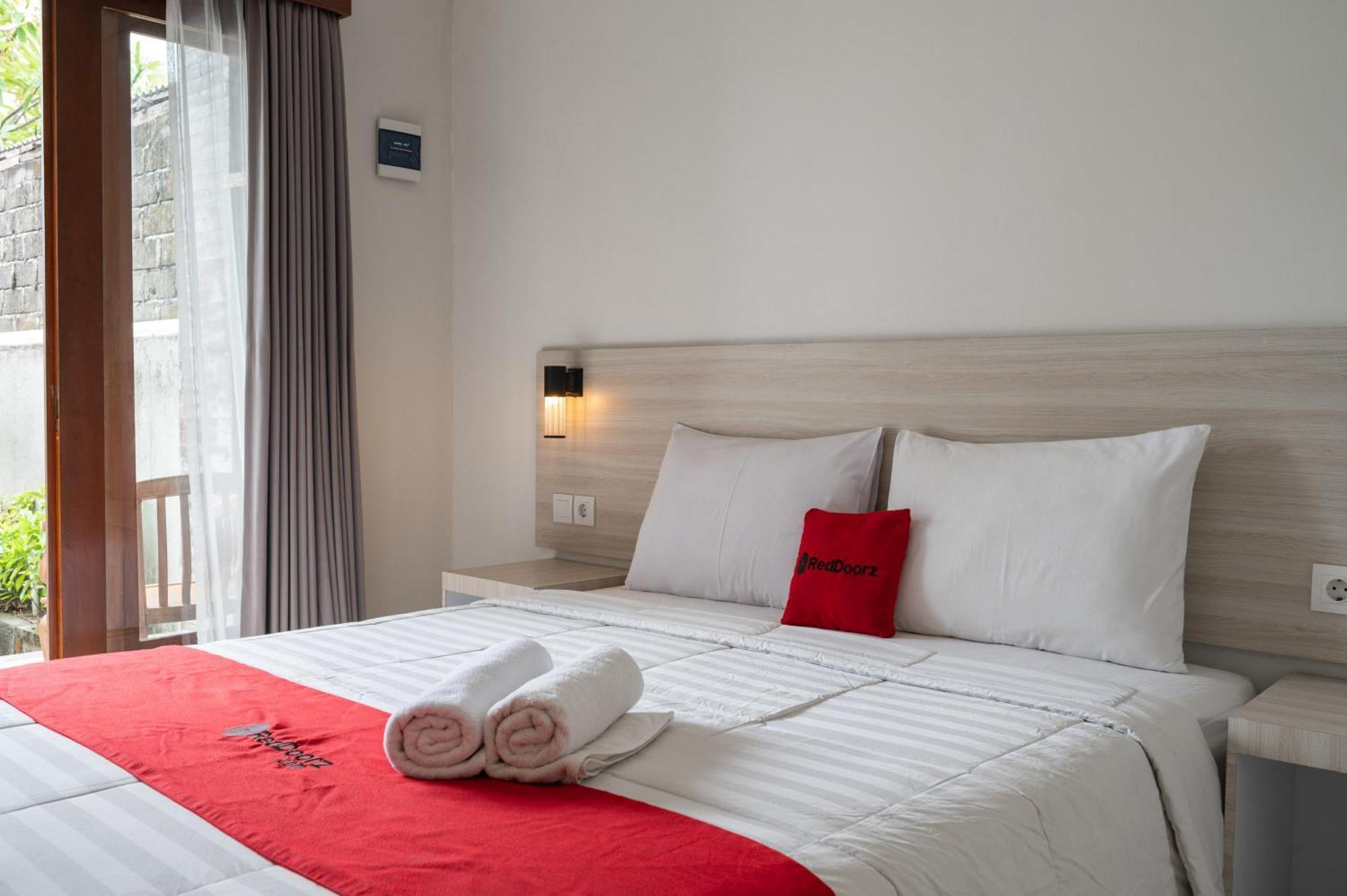 Reddoorz Plus At Yasa'S Living Denpasar Sanur Екстериор снимка