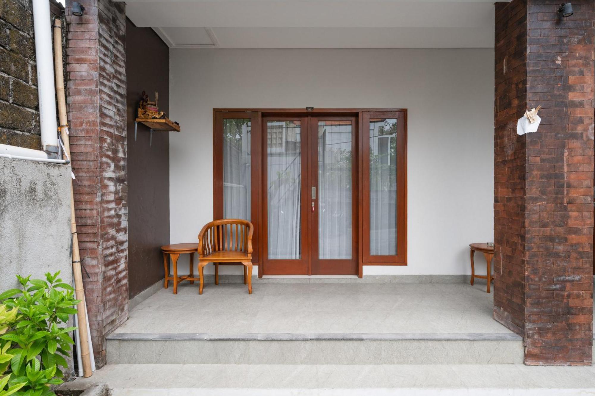 Reddoorz Plus At Yasa'S Living Denpasar Sanur Екстериор снимка